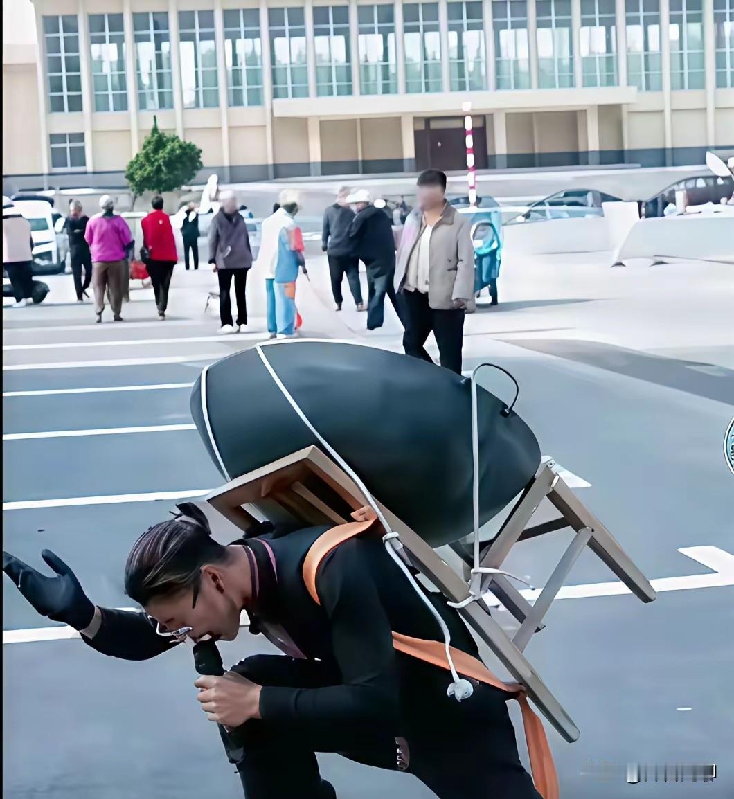 是不是这个社会生病了？