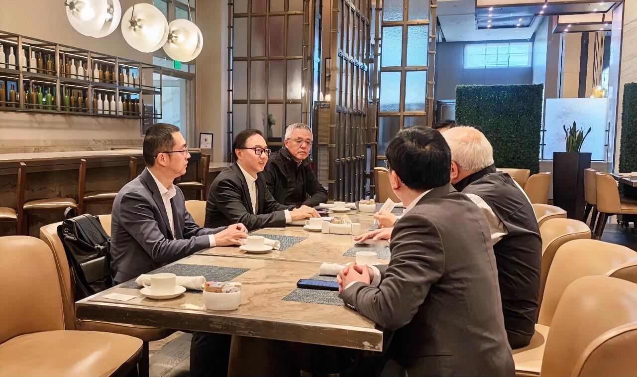 当地时间1月12日至16日，苏豪控股集团董事长周勇带队赴美国拜访重点客户，聚焦轮