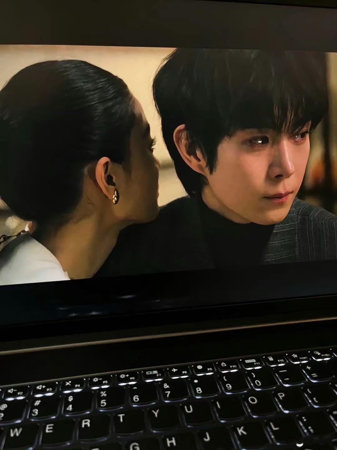 那种难以言语的隐忍克制 