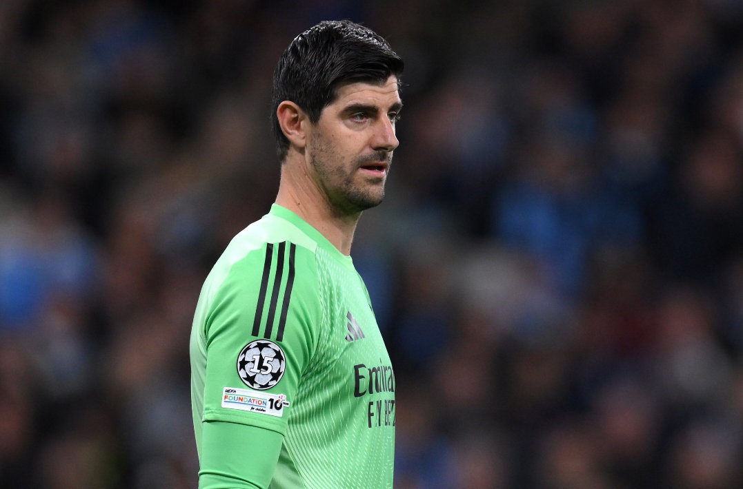 库尔图瓦将缺席6-8周，肯定会错过和拜仁的两回合比赛。[TA] 