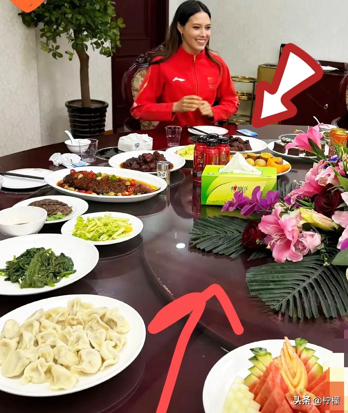 谷爱凌把冬奥会800万奖金全捐了！国家体育总局：金牌50万、银牌各20万。北京市