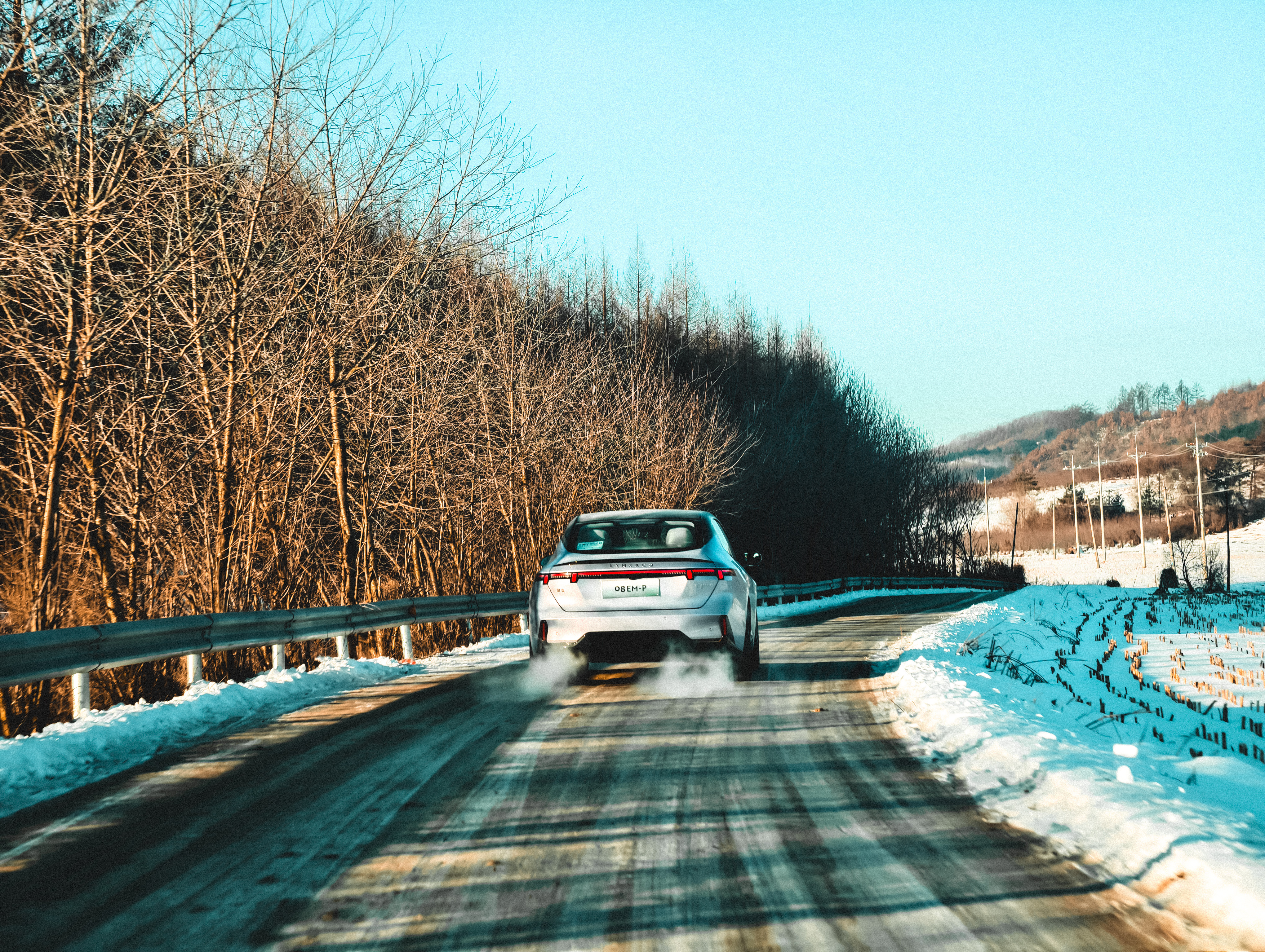 回东北农村杀猪吃肉🐖过程中受到了小小的震撼。零下十几度的天气，这里的人们有着他