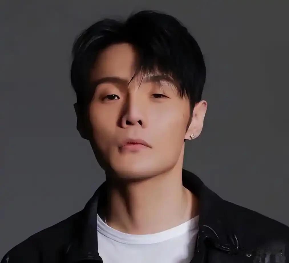 李荣浩，没让大家失望！
 
6月6号下午5点，李荣浩又发了那条大家等了一年的动态