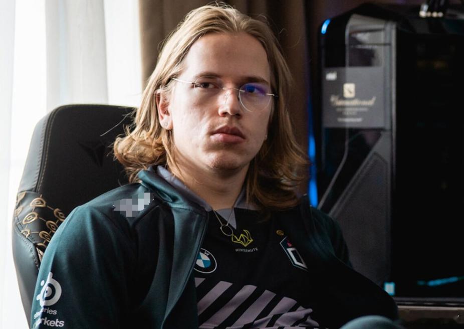 近日恢复直播的Topson表示自己将不会再复出打职业，以后专注于直播dota2 