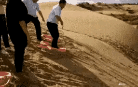 是谁让领导站着的？重来！ ​​​