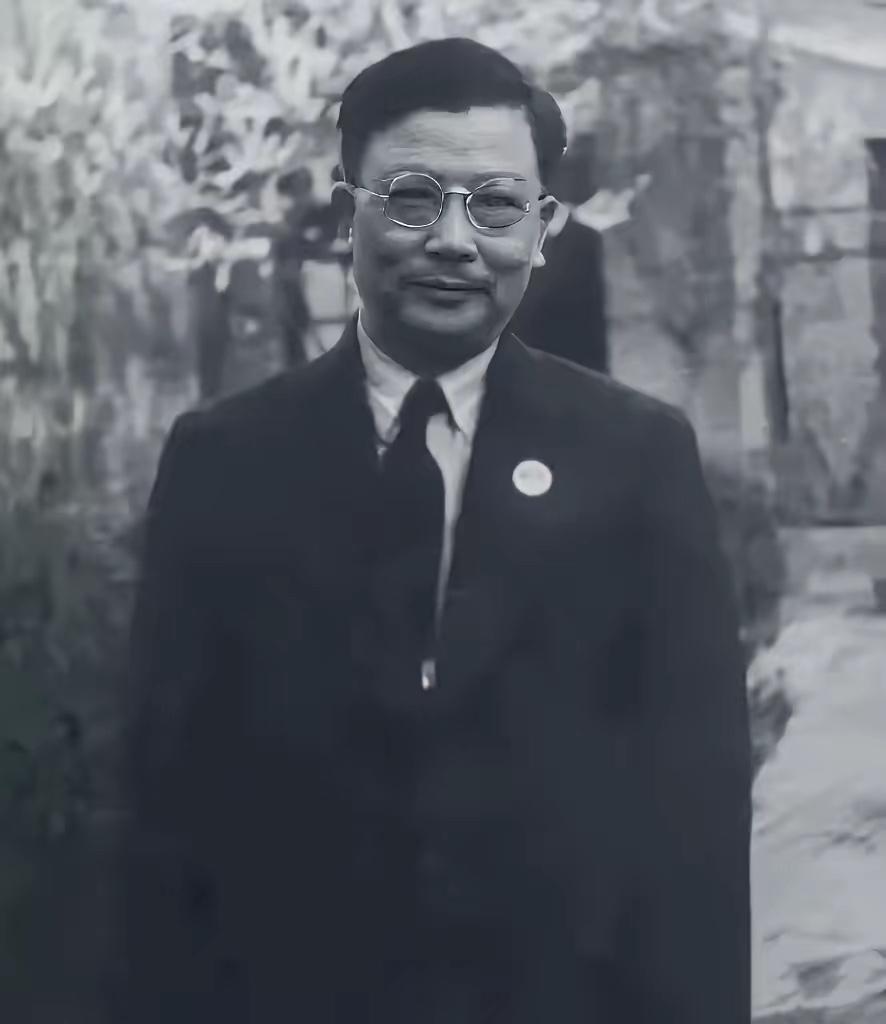 1943年，一个害死200多人的大叛徒，找李克农自首，李克农与他聊了3天，最终决