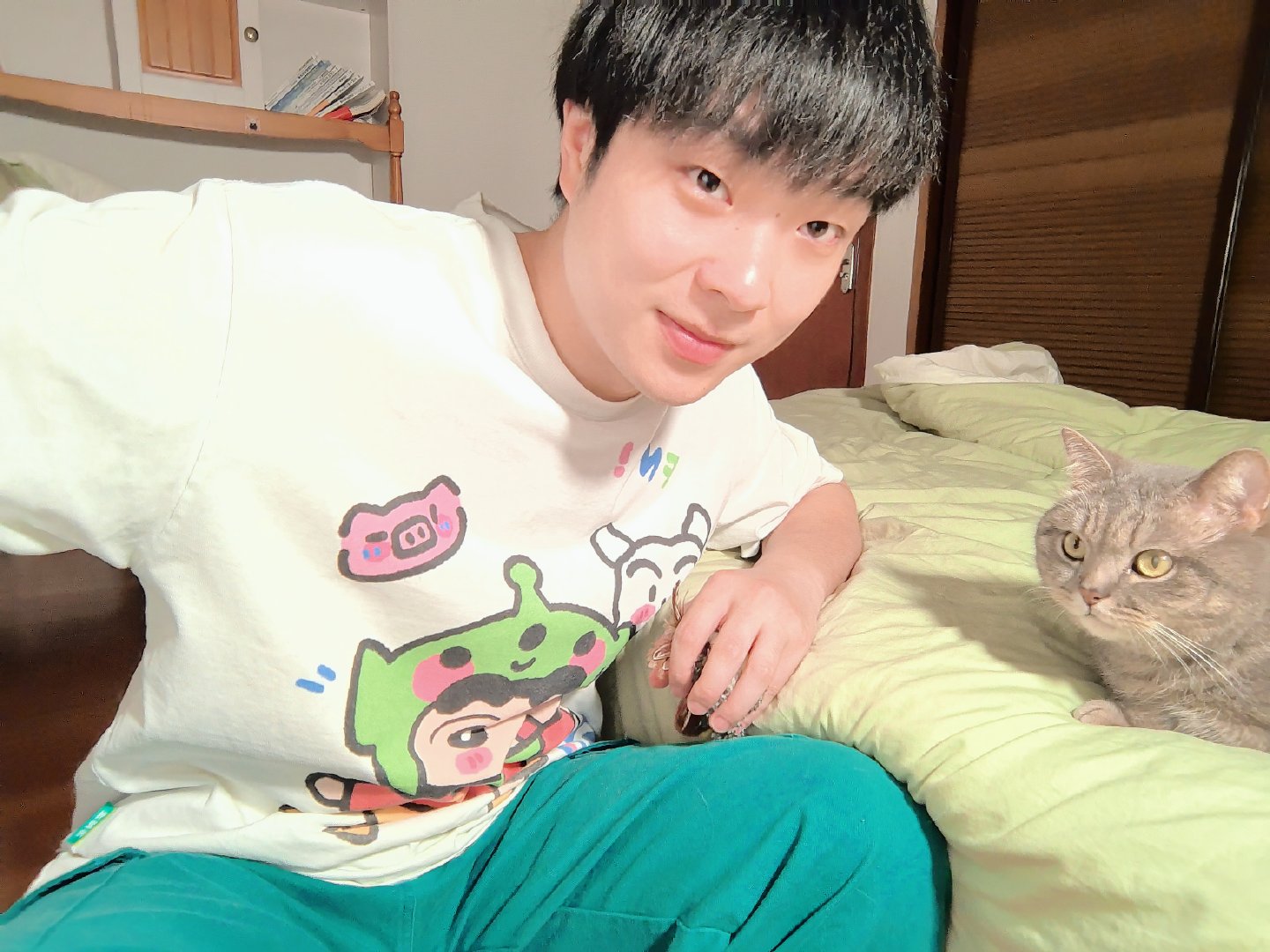 有猫就是幸福的，其他的再港吧  ​​​