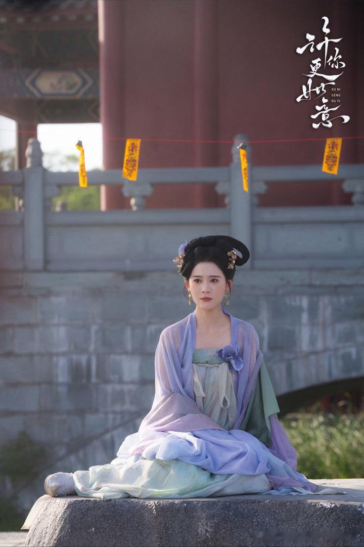 短剧《许你更如意》主演翟一莹/申浩男• 女主·柳如意（翟一莹 饰）：年轻富有的寡