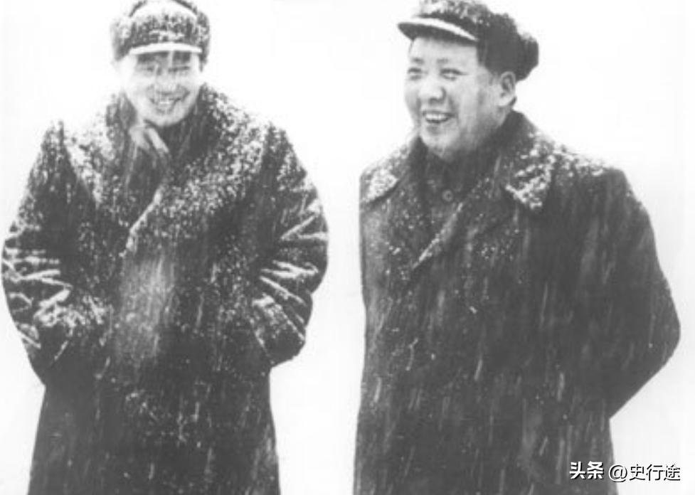 建国之初，毛主席敲打高级将帅，要懂规矩！比如公安部长罗瑞卿认为，公安部不应该强调