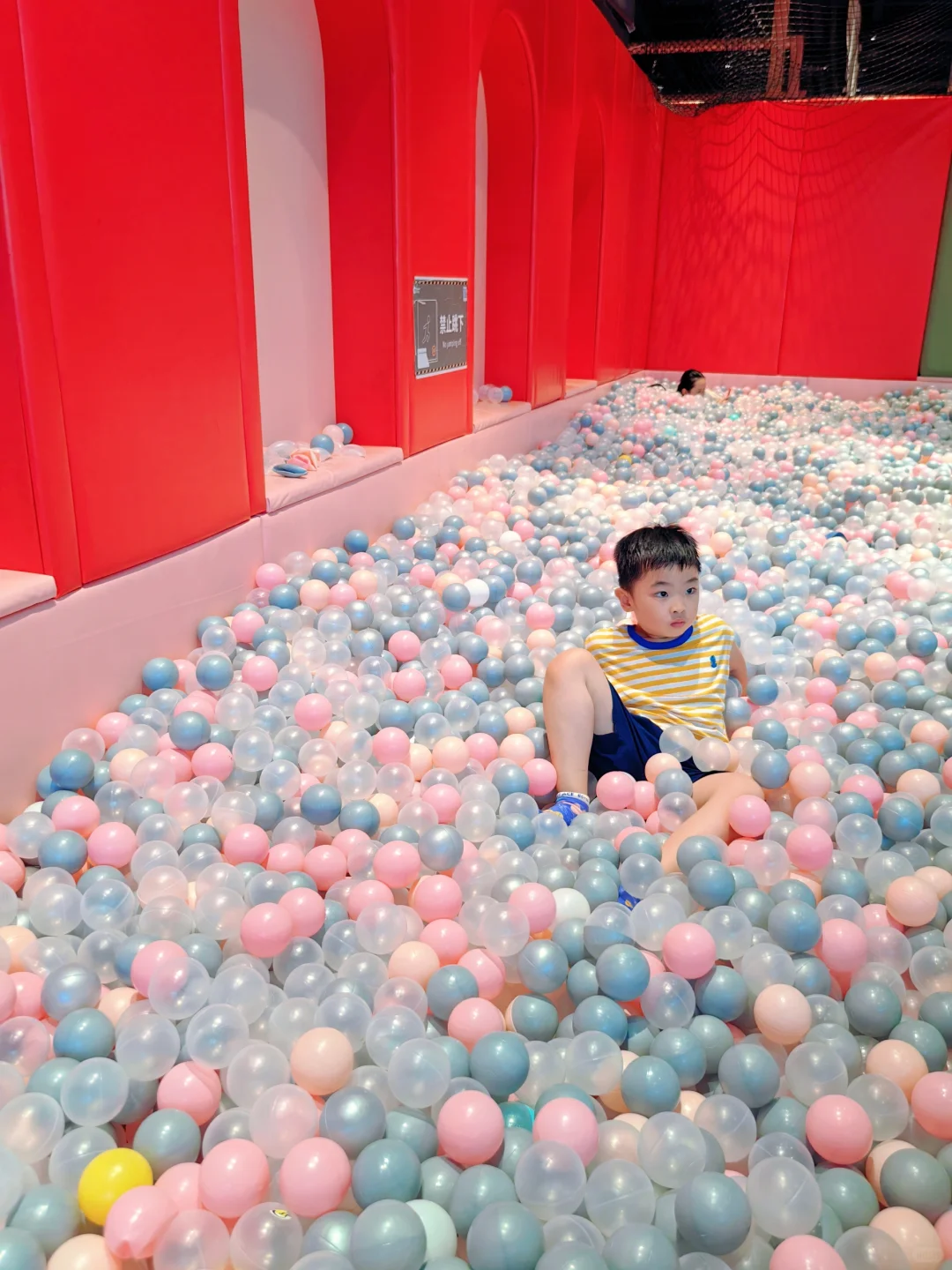 不惧烈日，“儿童奥运会”开到室内来咯