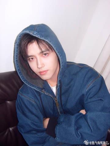 陈红点赞陈飞宇粉丝 亲妈粉实锤了，陈红点赞陈飞宇粉丝还默默炫耀自己拥有26年，这