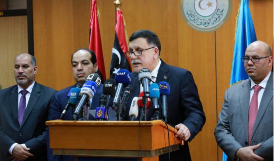 说出来你可能都不信！号称世界老大的美国，居然跑到利比亚去指手画脚，想替人家安排好