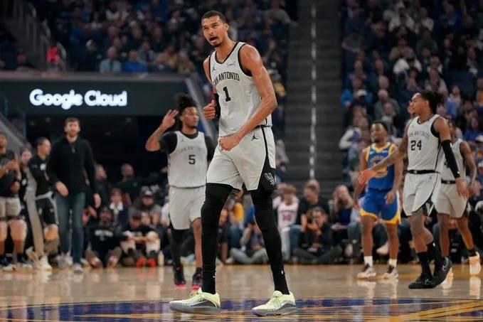 科尔：文班现在信心爆棚，非常清楚自己攻防两端该干什么
04月02日讯 今日常规赛