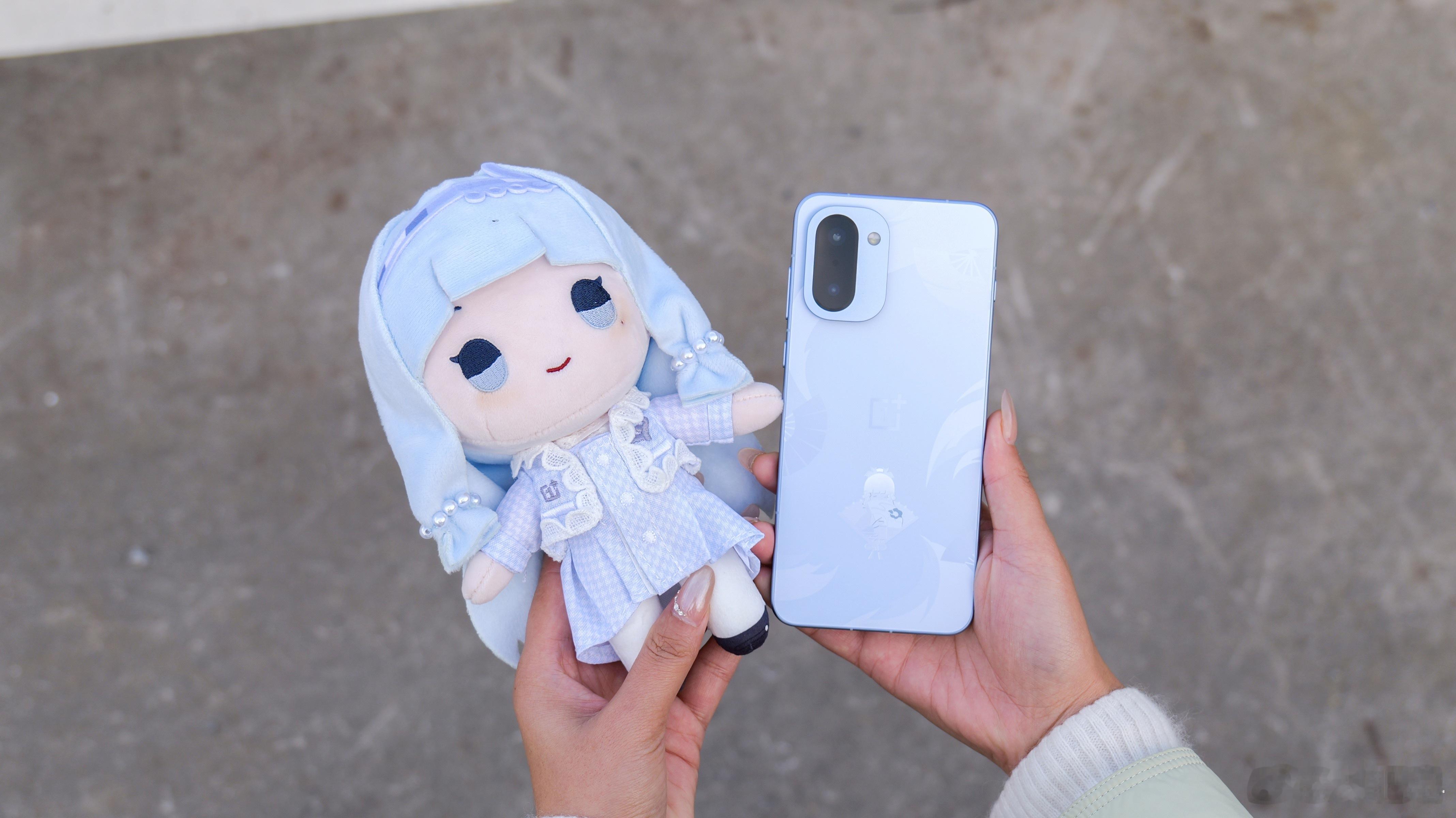 一加Ace6T新品发布 我和你们的不一样，我是神里绫华原神定制版，里面还有娃娃～