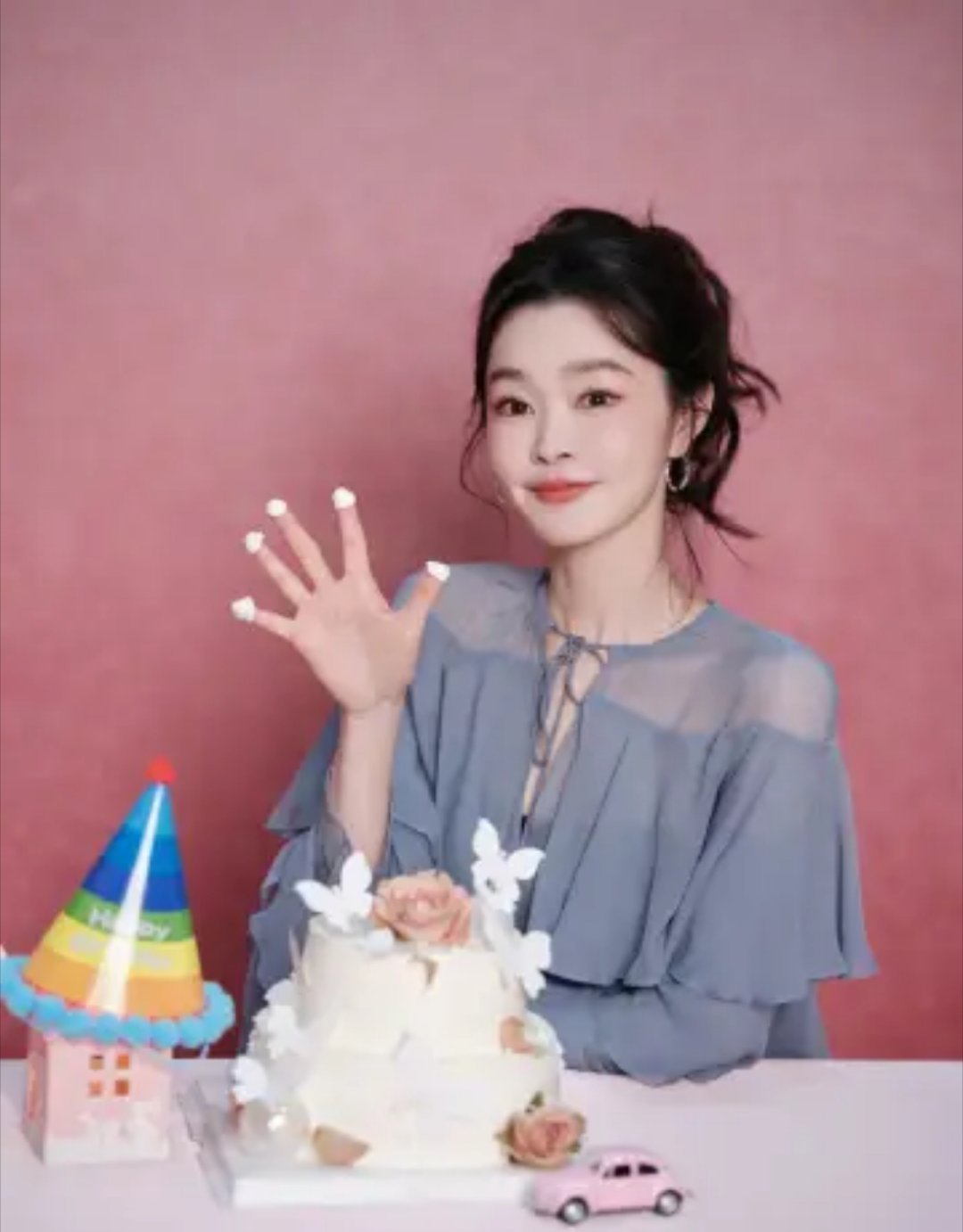 宋轶宝宝生日快乐呀～很开心在一年又一年的陪伴中见证你的一个个角色❤️祝愿你万事顺