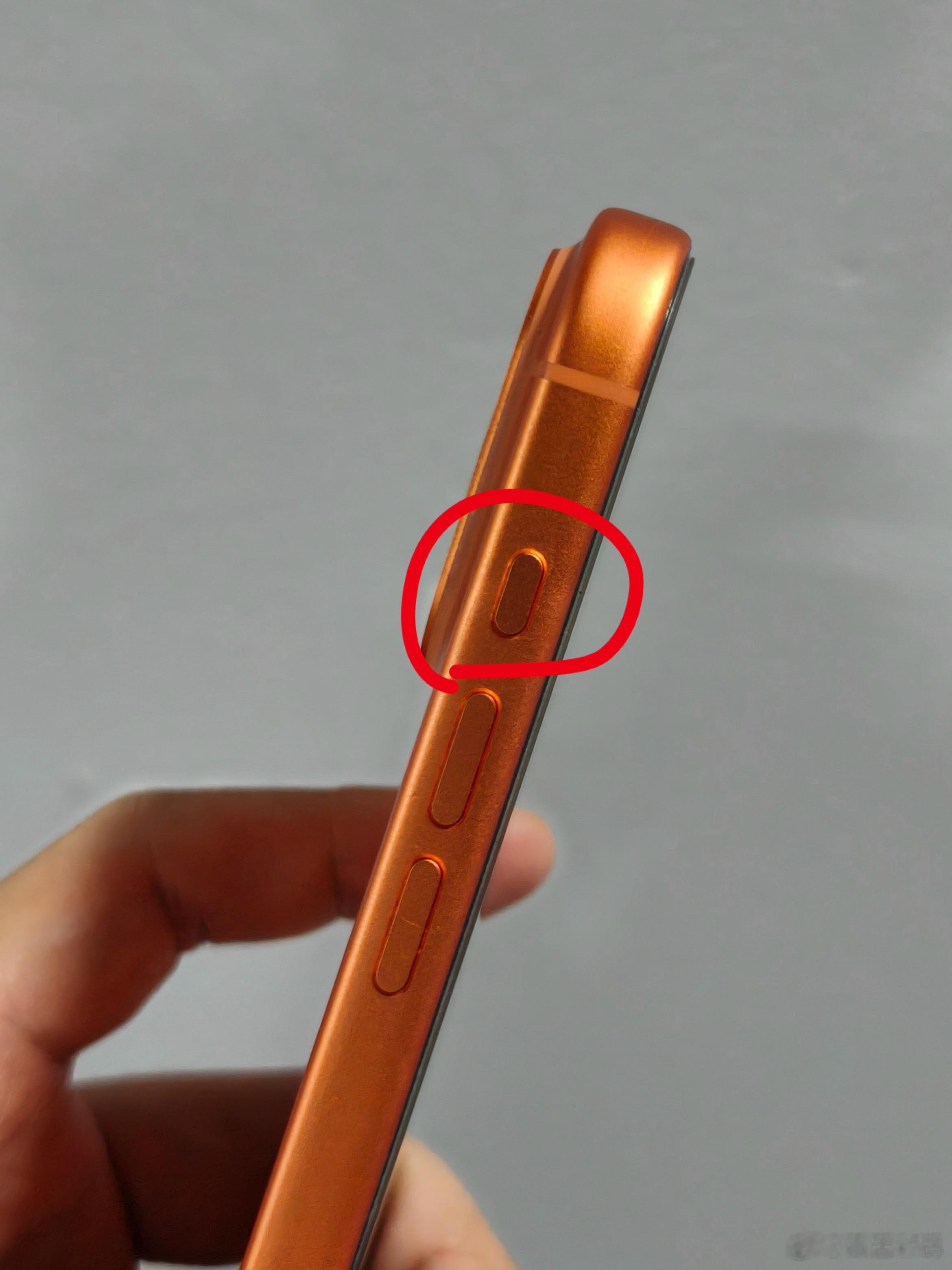 iPhone侧边按钮的正确用法其实那么多功能，我最终还是把它设置成了静音