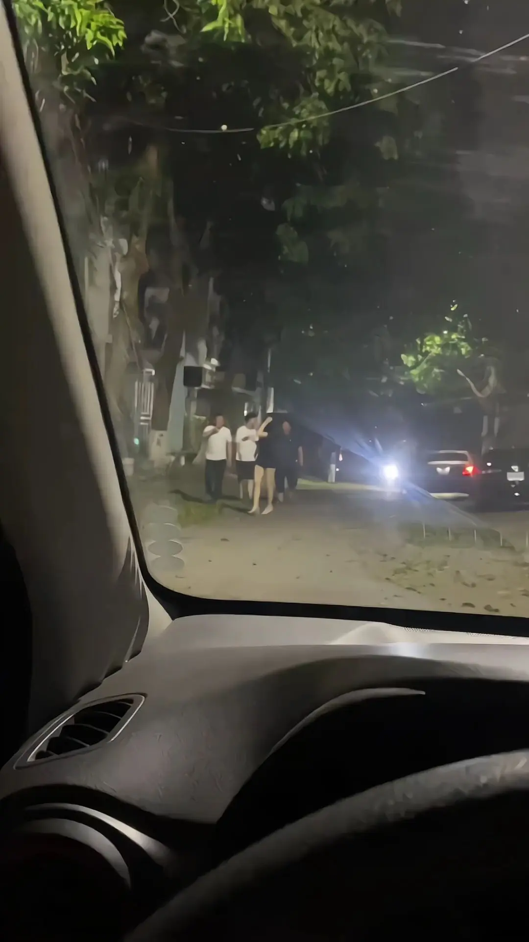 公司财务和老板出去吃饭不叫我