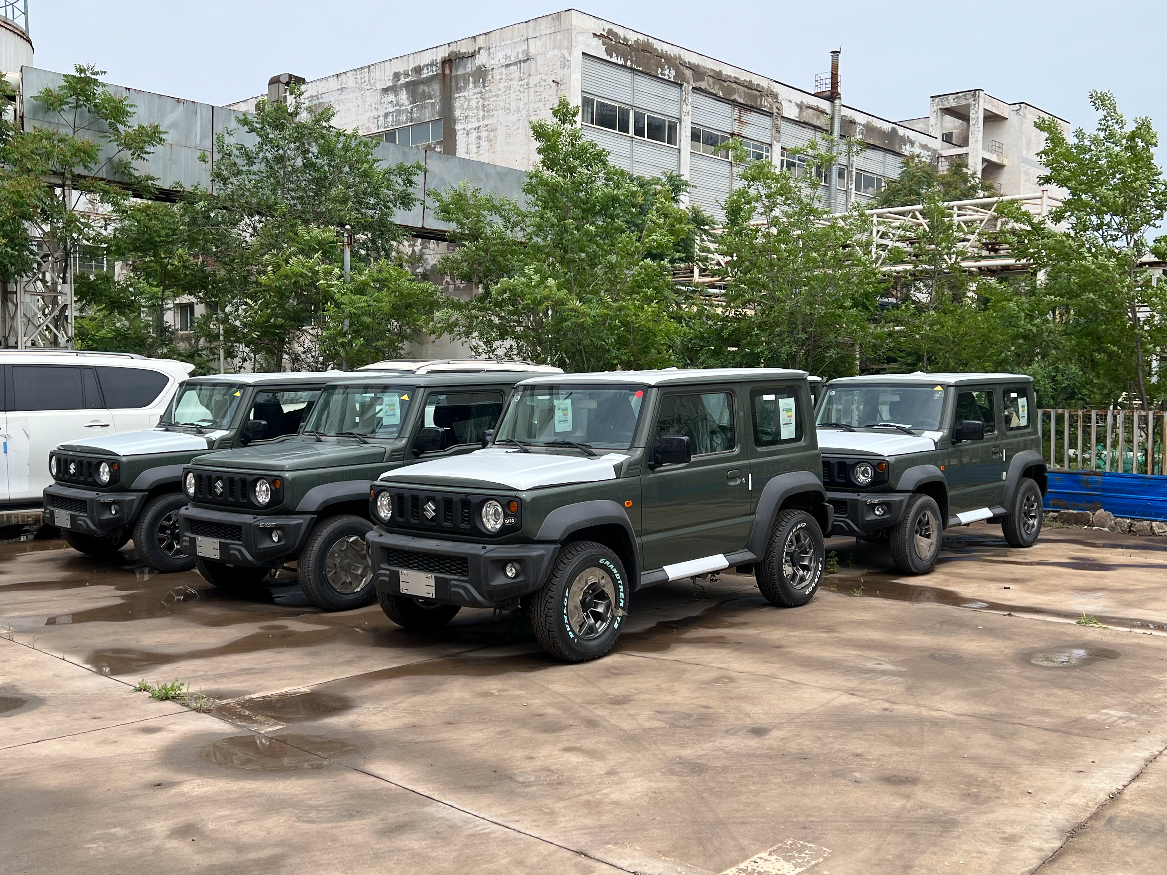 三门，自动挡，吉姆尼绿色，21.5万，带AT胎备案现货随时提 天津·中国天津自由