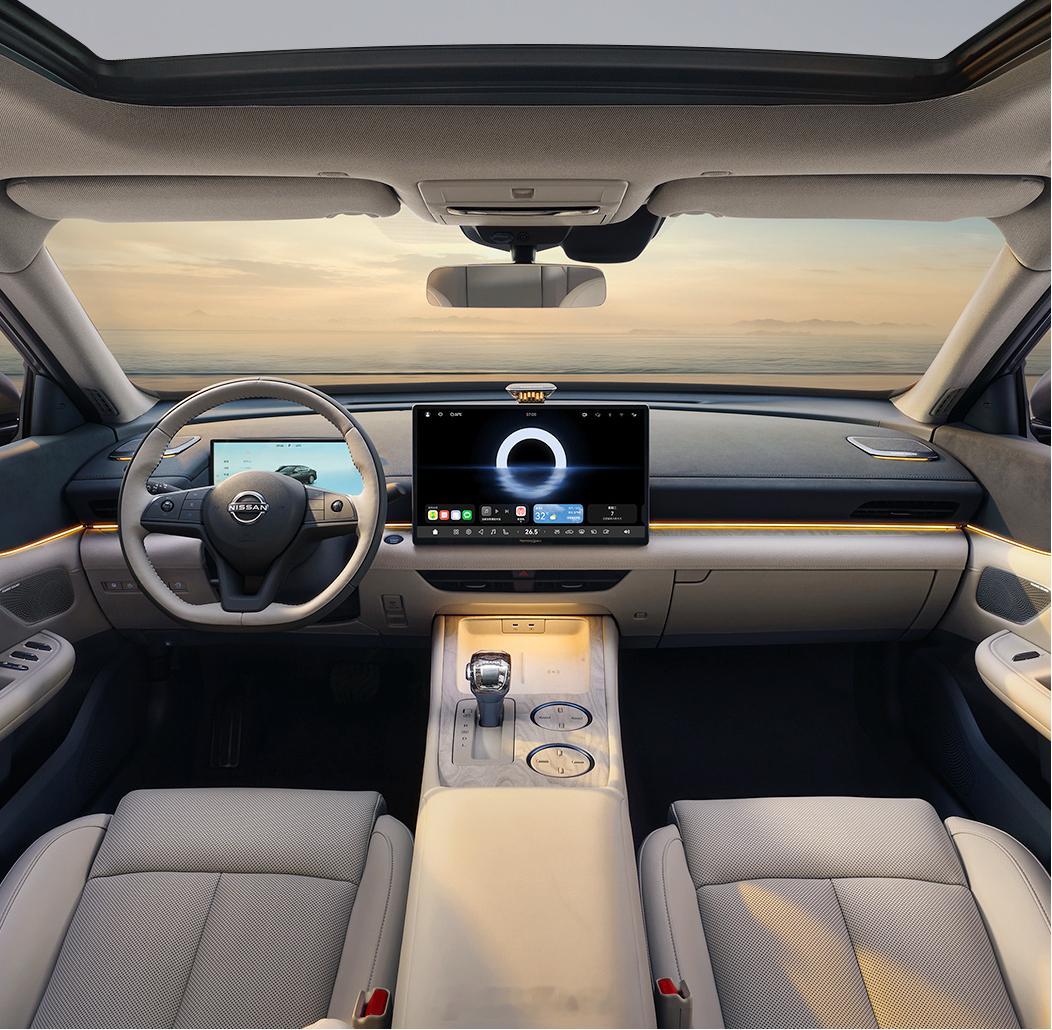 日产天籁用上了鸿蒙座舱，对，就是华为那套这组合，放几年前确实难以想象 ​​​