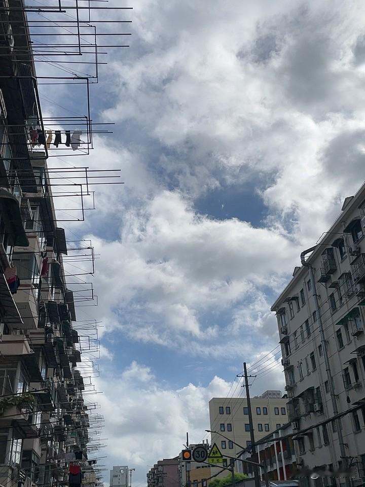 你想怎样用一句话描述这个世界 如果不缺钱，你还会工作吗