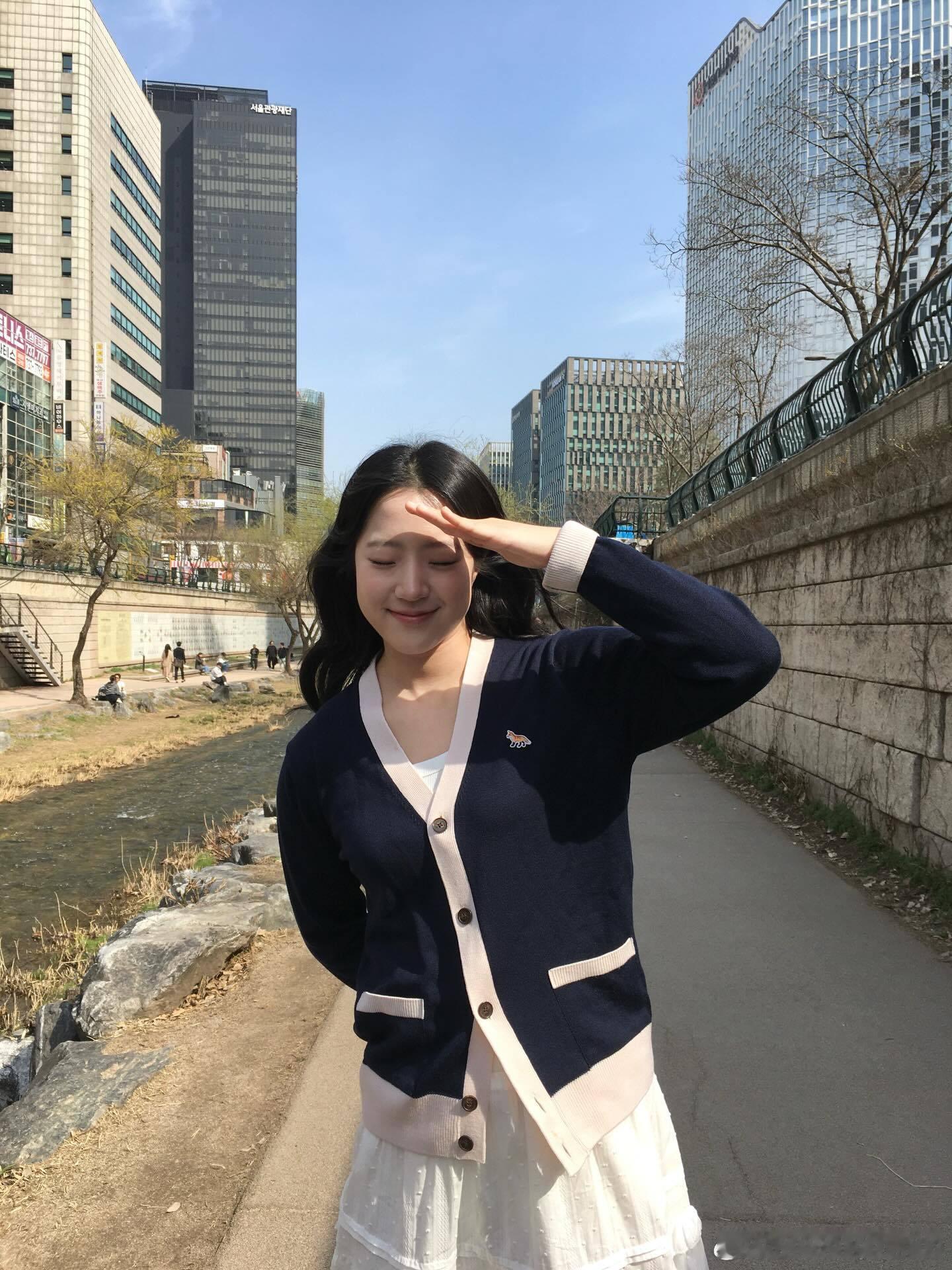 申裕斌：🍂🤎 