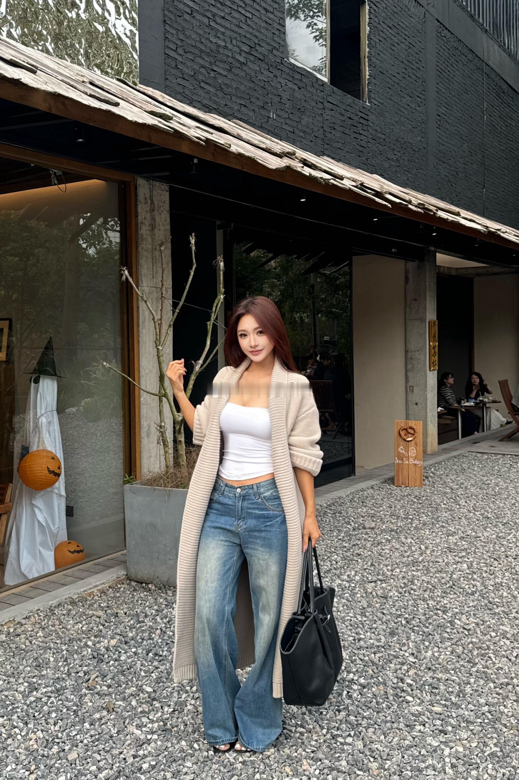 我努力赚钱，认真提升自己，绝不是为了遇见两手空空的人 ​​​