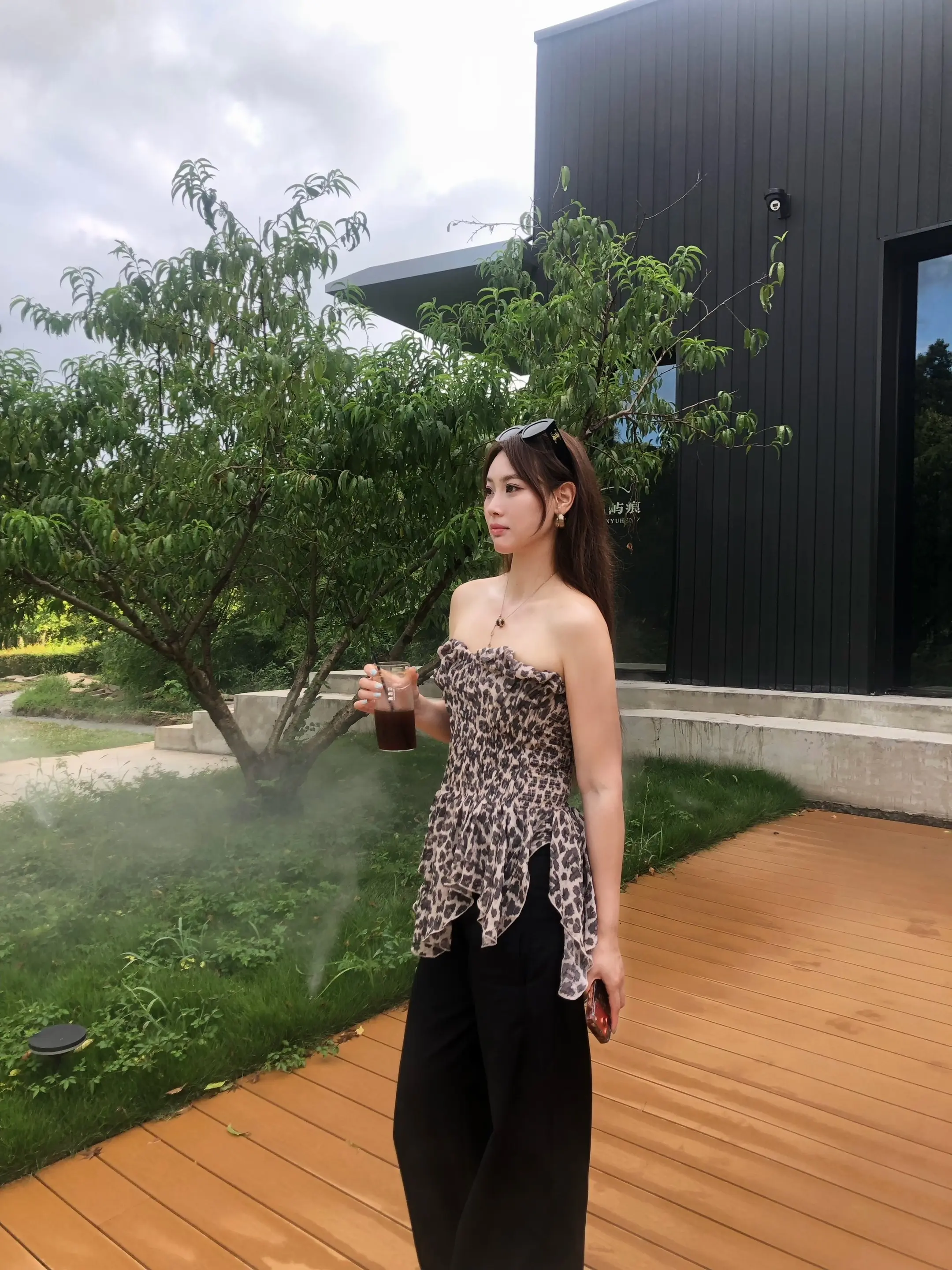 换个城市喝咖啡☕。