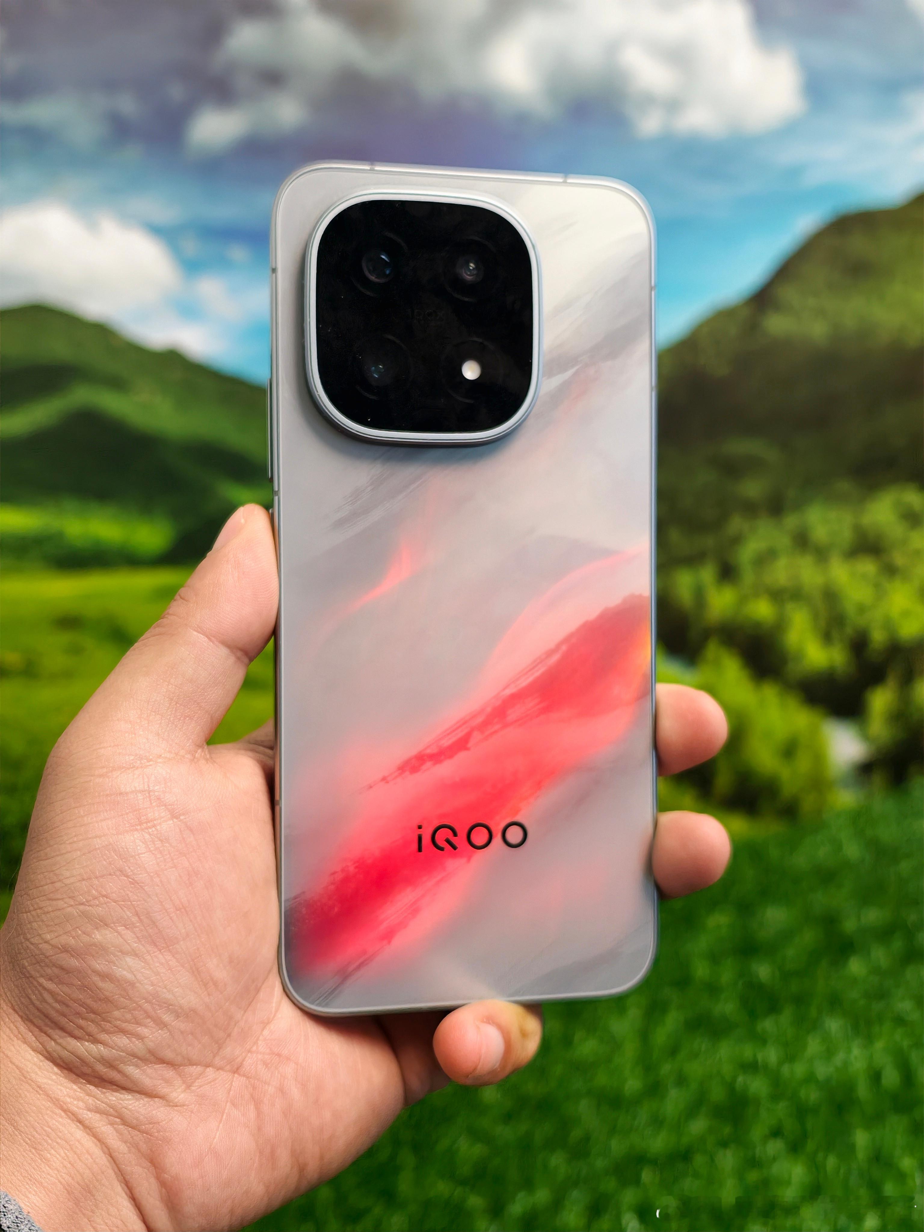 手机高溢价或将成常态手机涨价就不买了呗，价格不合适就再等等，如果手中的手机还可以