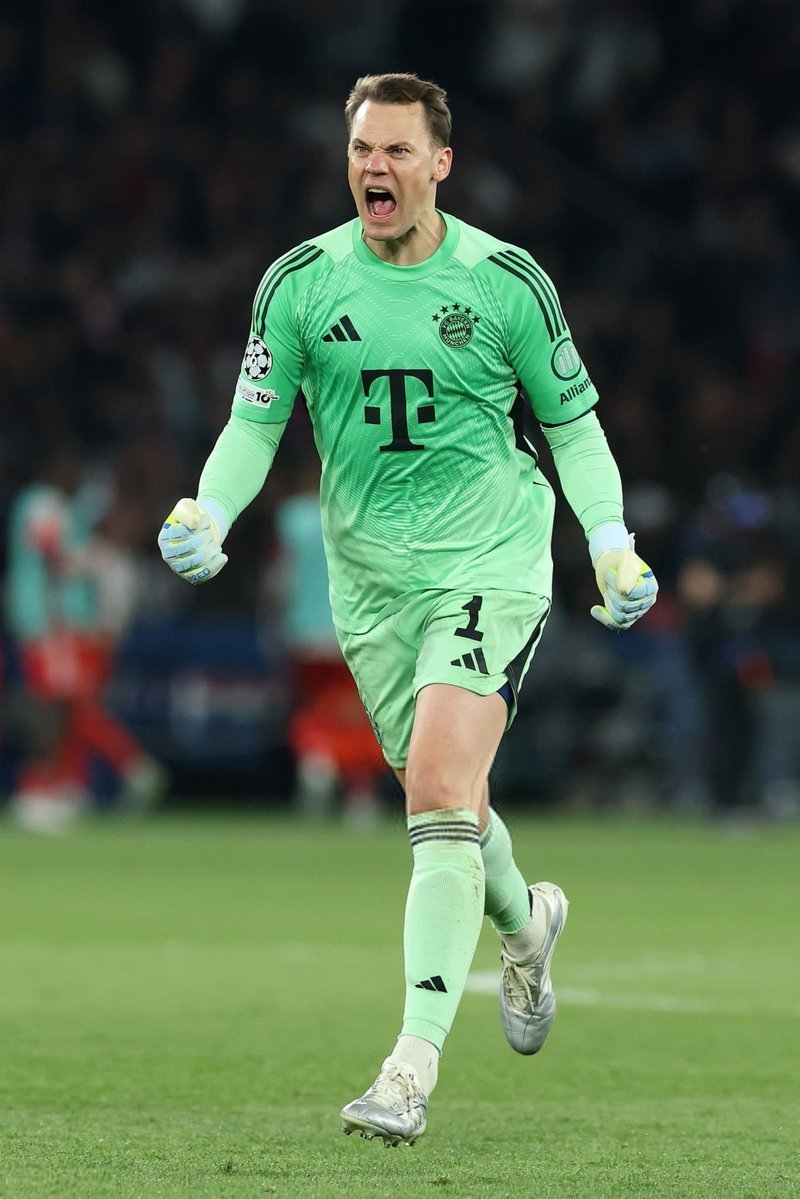 巴黎圣日耳曼5比4拜仁门神陨落！诺伊尔全场毫无扑救，巴黎射正全中打爆防线。欧冠半