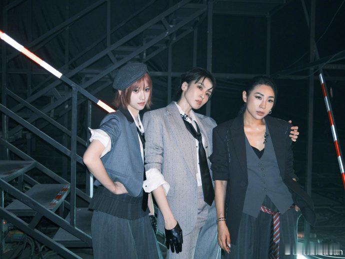 黄灿灿一公造型乘风2026元气少女持续发力，一公造型直接鲨疯全场 