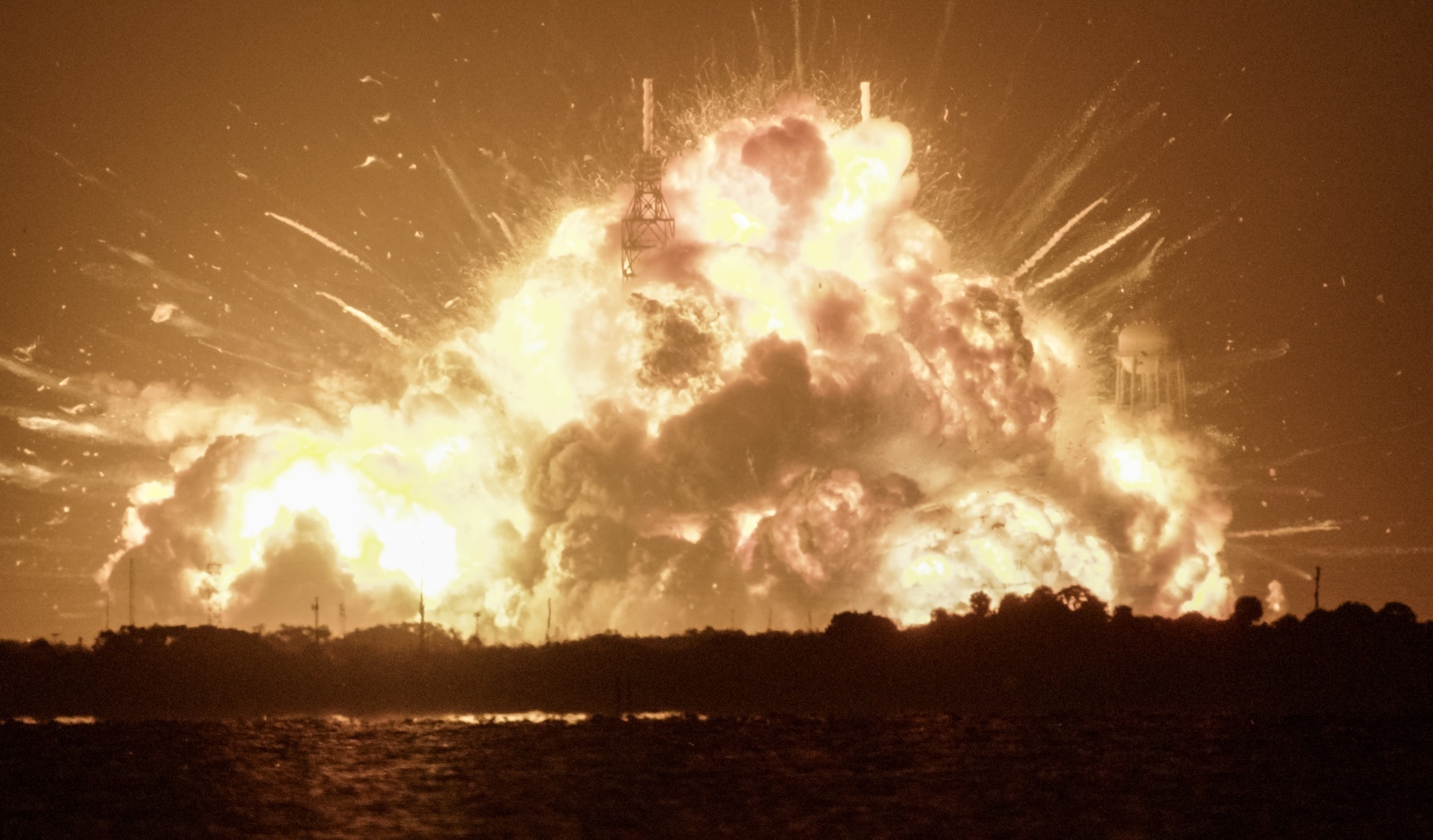 星格伦遥4爆炸对美国可以好事，美国可以集中精力办大事了，全入星箭，不分散精力走新