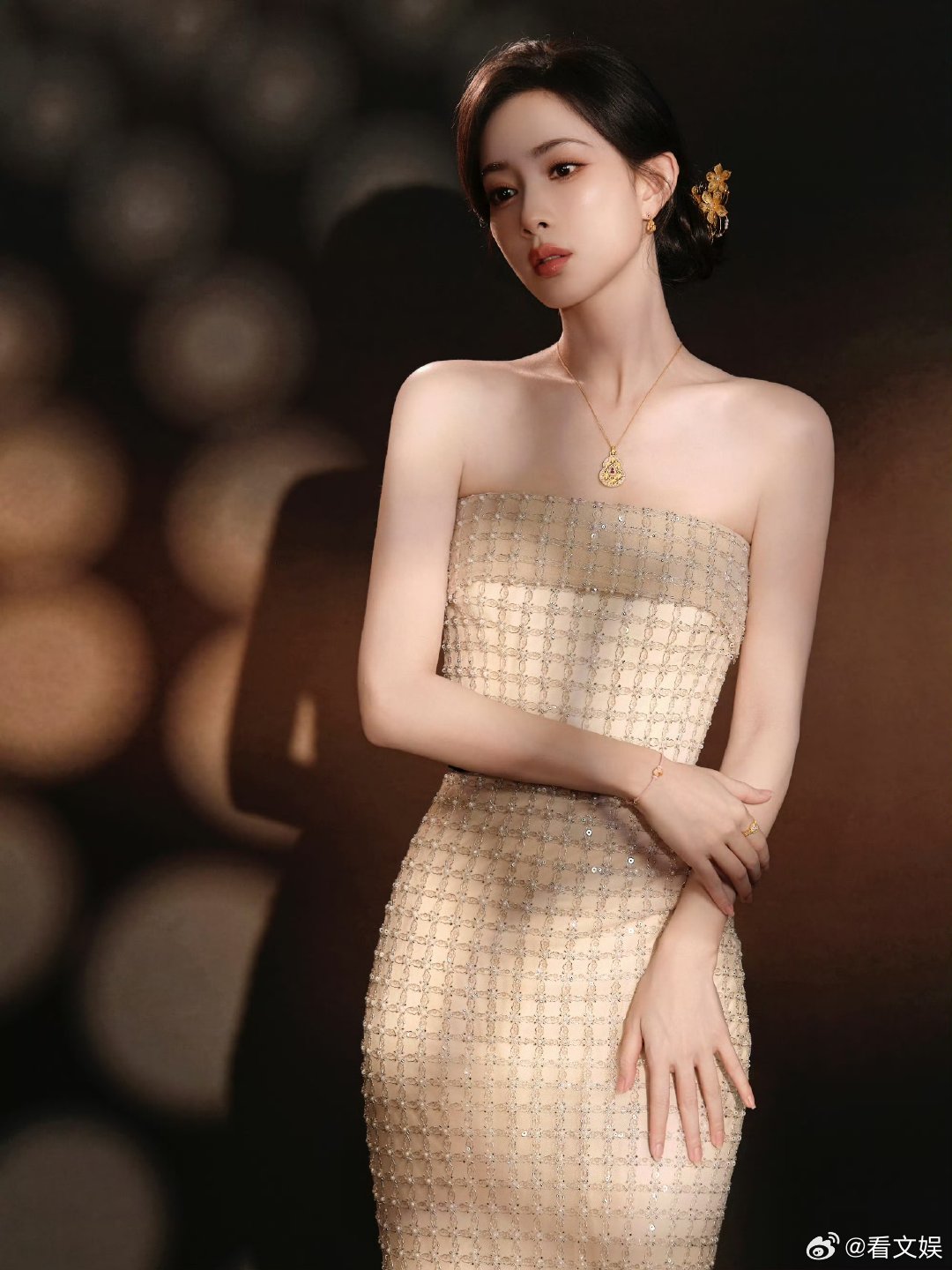 孟子义忙的连体检的时间都没有孟子义连轴转也要注意身体 孟子义忙的连体检的时间都没