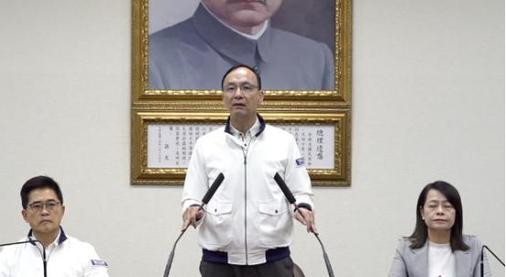 确定，两个逼宫夺权郑丽文的提案被拿下！张亚中表遗憾！

7月25日，中国国民党将