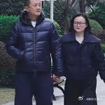 李亚鹏还领养了一个女儿在娱乐圈这个纷繁复杂的大舞台上，李亚鹏的名字想必大家并不陌