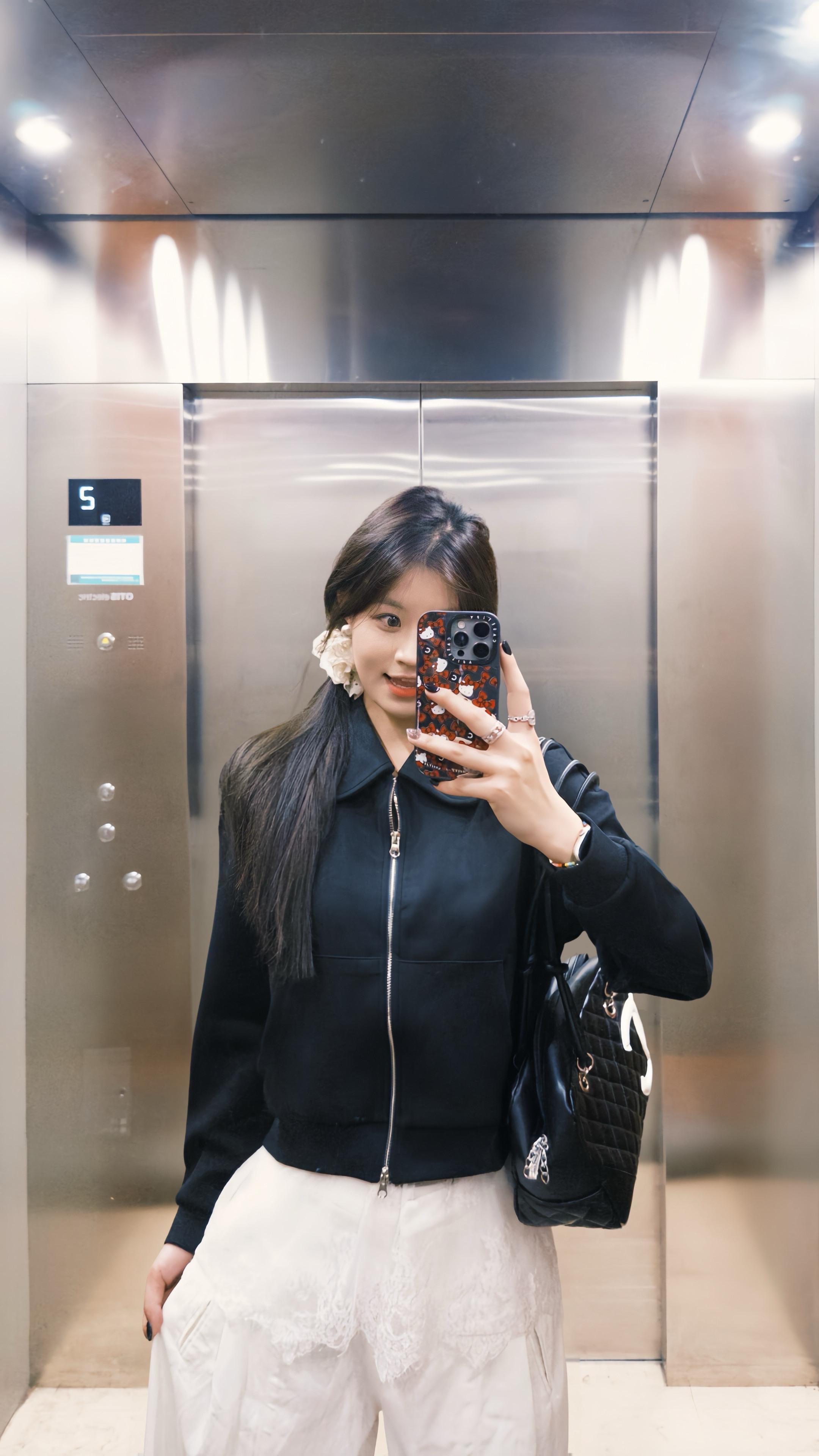 万物各有时令 爱也到了秋天