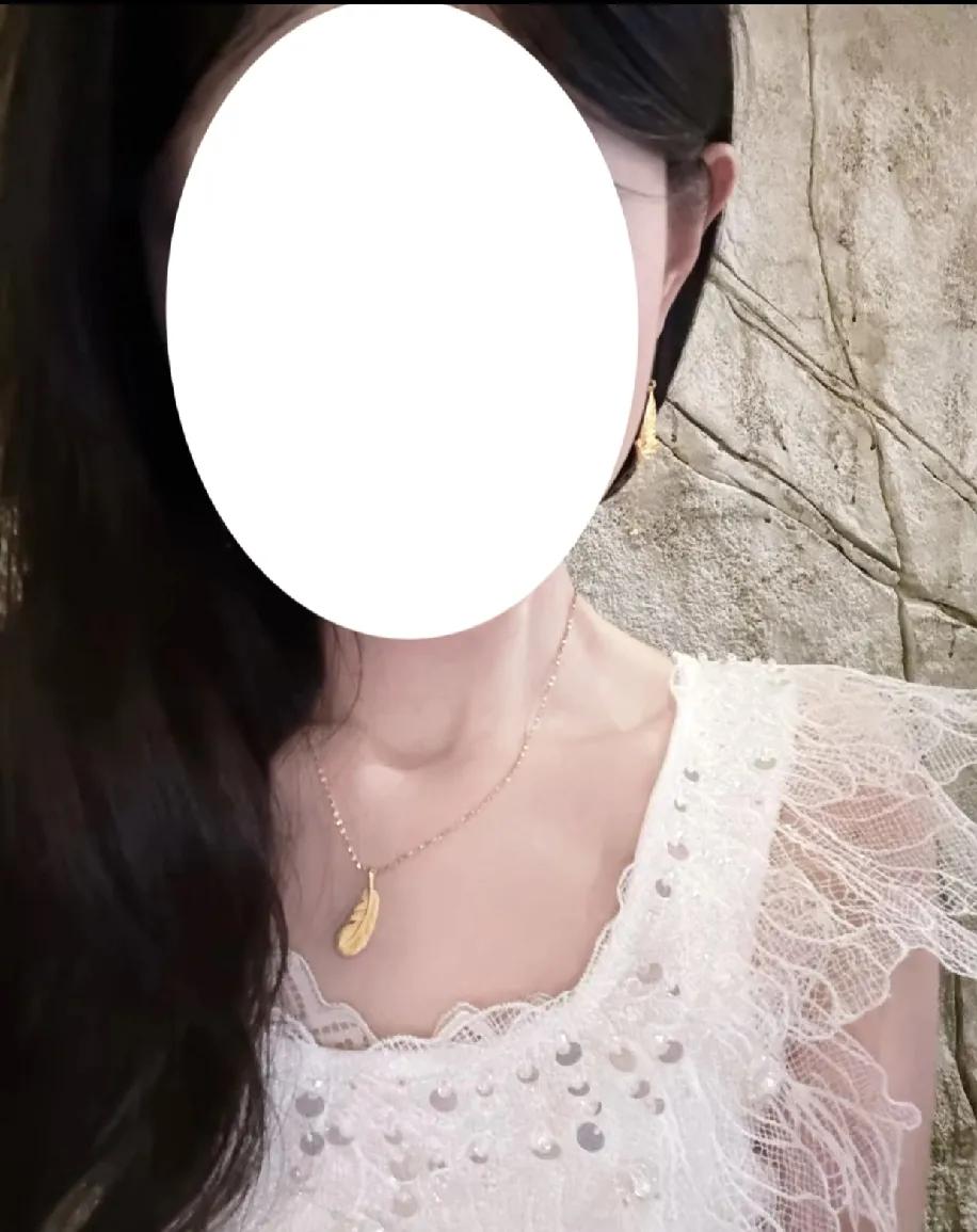 感觉现在谈对象，更像在做等价交换。
女生想“你先付出物质，我才敢靠近”，男生想“