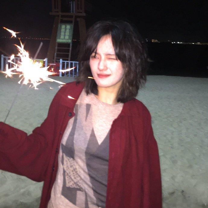 文淇海边ccd 文淇海边ccd，文淇晒海边随拍 