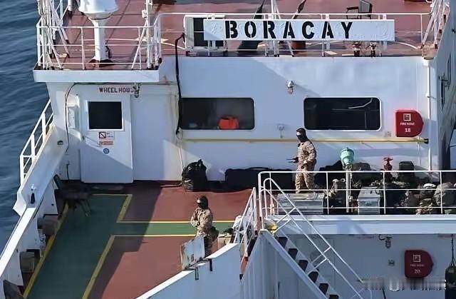 10月2日，普京在瓦尔代论坛上谈及法国扣押向印度运送俄罗斯原油的货轮事件。

1