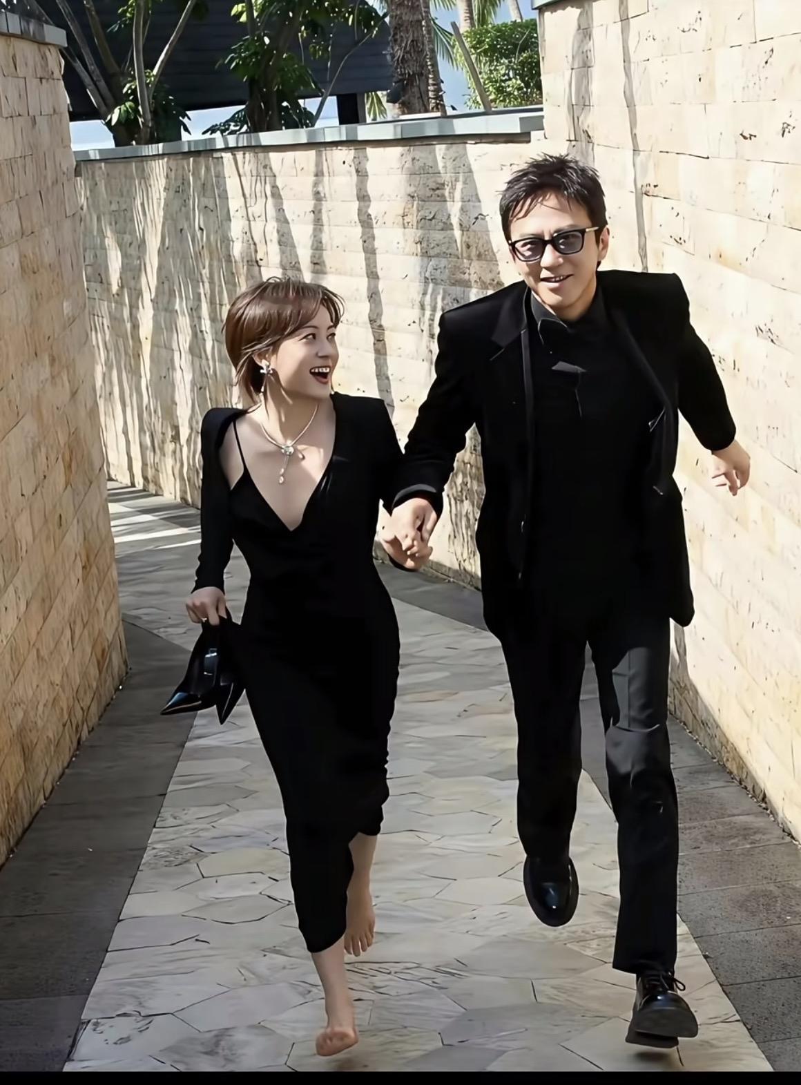 邓超忘给孙俪准备16年纪念日的礼物邓超，有一种猖狂是不送礼还索要礼物🎁娘娘会赏