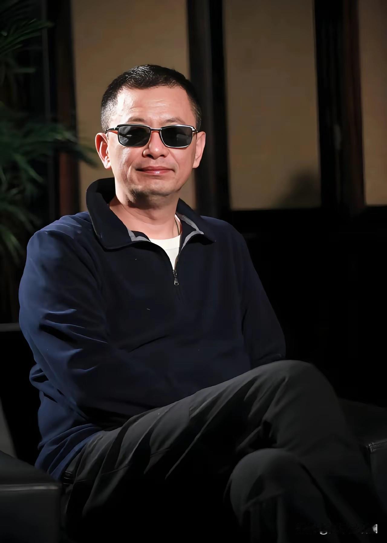 王家卫事件发酵到现在，最惨的不是被背刺的唐嫣，不是遭区别对待的刘诗诗，更不是被暗