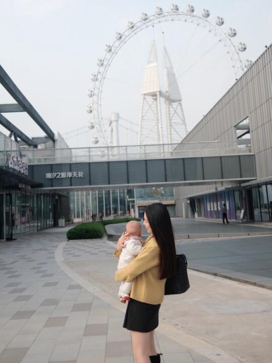 Share \ 四月龄外出看摩天轮啦🎡