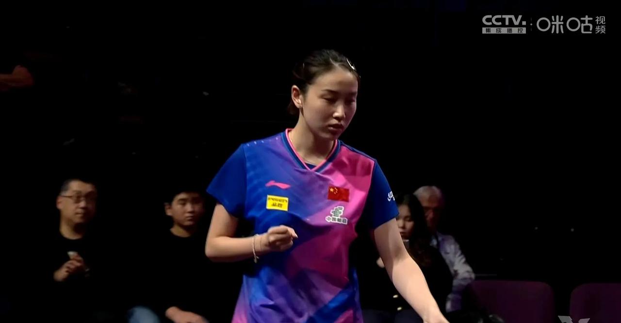 中国选手钱天一状态正佳，士气高昂！🏆
首局较量，钱天一🇨🇳以11-8力克印