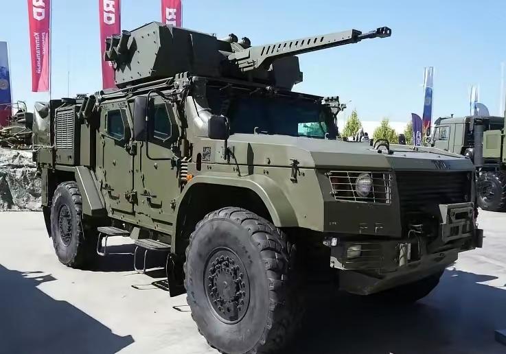 泽连斯基认为欧洲的军事援助跟不上乌克兰战场上消耗的速度，所以对欧洲国家大肆的批评