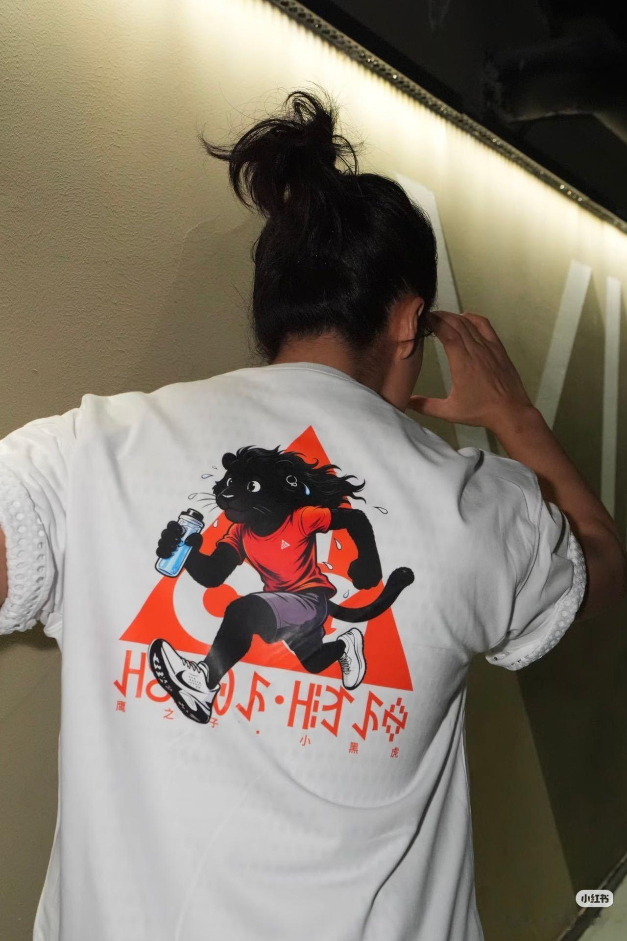 此沙全扎造型杨戬回来了此沙全扎造型好像杨戬时期不少路人看到造型后纷纷感慨，仿佛又