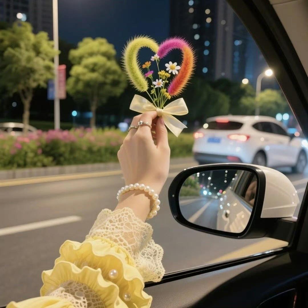 出门走走看看，身边磁场在改变，你的心情和运气也会跟着好起来的。人多走动，多走走就