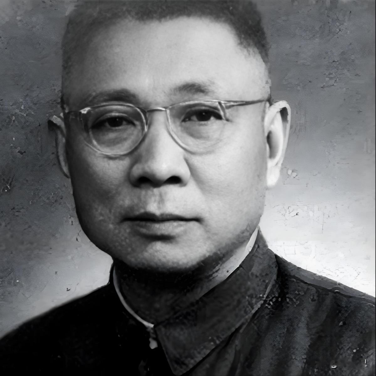 1948年7月，襄樊战役落幕，解放军攻克襄阳城，川军名将郭勋祺被解放军俘虏，陈毅
