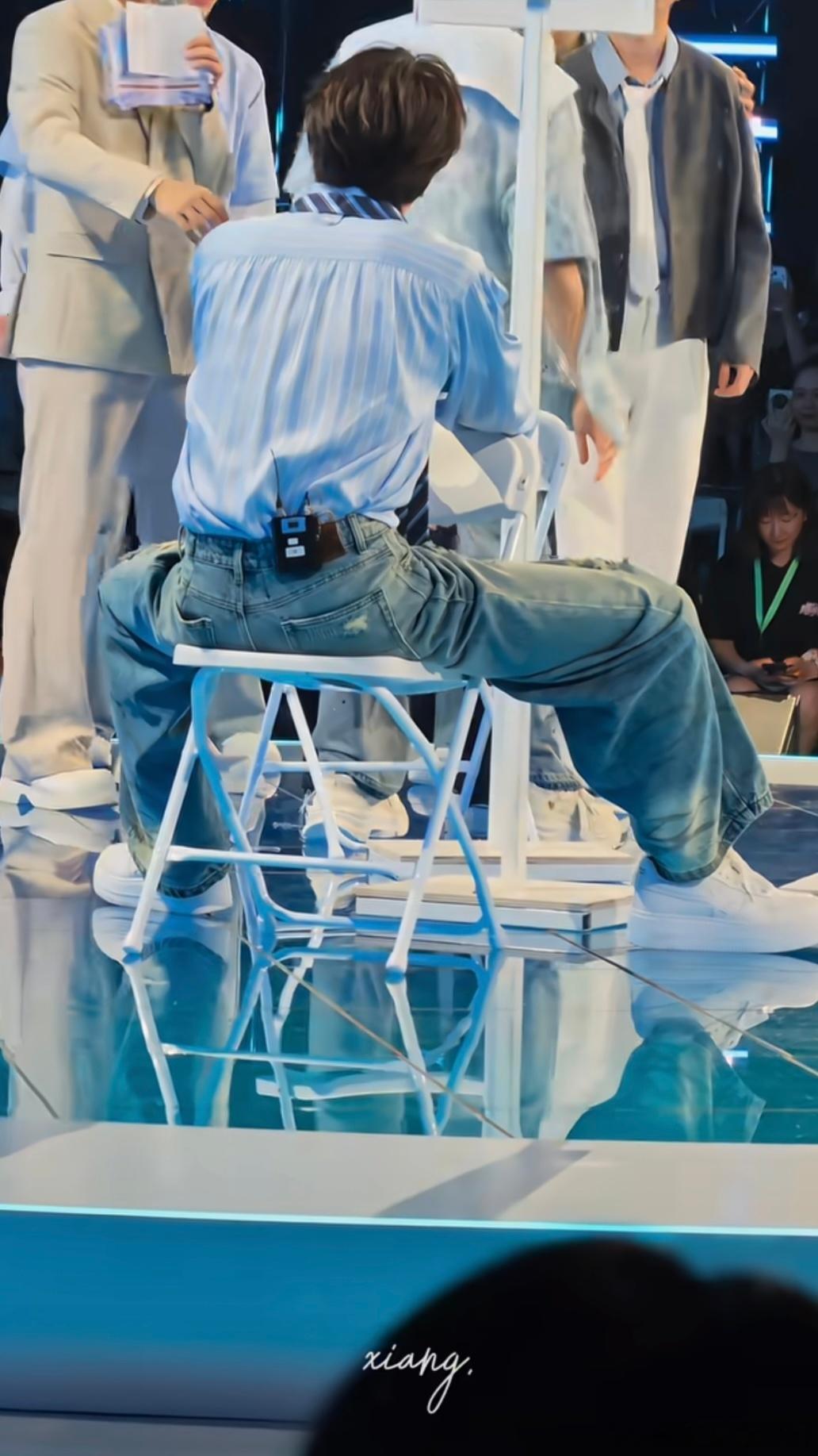 来自185+男模腿长的震撼1%刘耀文
