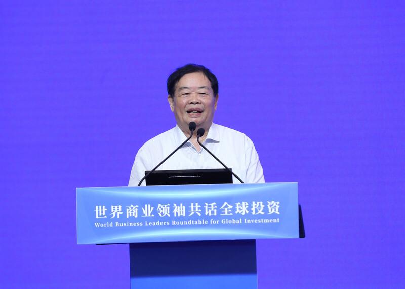面对美国变幻不定的关税政策，曹德旺表示：“要是碰到不讲理的状况，大不了我就把（美