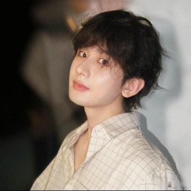 成毅这话太圈粉！聚光灯一关就隐身，这才是演员该有的样子
 
内娱总算有不炒人设的