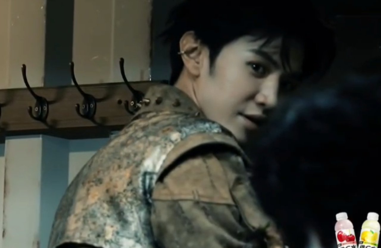 哲远回头这一下吓我一跳😱来人给这个陈哲远递变态杀手本子……陈哲远回头这一下好阴